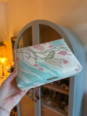 vintage avon Floral Pattern jewelry box